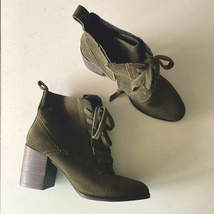 Splendid leather lace front booties- Army green